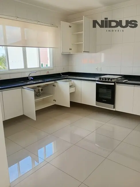 Casa de Condomínio com 4 quartos para alugar, 270m2 em Colina Santa Mônica, Votorantim - SP - imagem 4 Foto 4 de Casa de Condomínio com 4 quartos para alugar, 270m2 em Colina Santa Mônica, Votorantim - SP