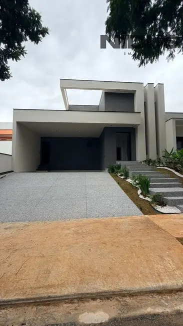 Casa de Condomínio com 3 quartos à venda, 200m2 em Votorantim - SP - imagem 2 Foto 2 de Casa de Condomínio com 3 quartos à venda, 200m2 em Votorantim - SP