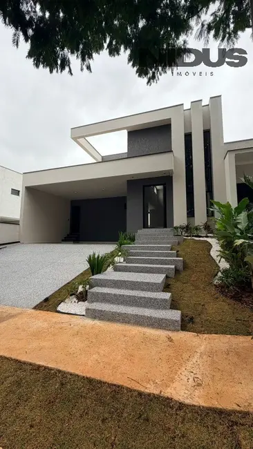 Casa de Condomínio com 3 quartos à venda, 200m2 em Votorantim - SP - imagem 1 Foto 1 de Casa de Condomínio com 3 quartos à venda, 200m2 em Votorantim - SP