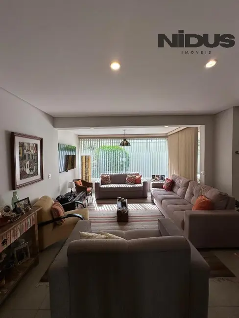 Casa de Condomínio com 3 quartos à venda, 180m2 em Sorocaba - SP - imagem 2 Foto 2 de Casa de Condomínio com 3 quartos à venda, 180m2 em Sorocaba - SP