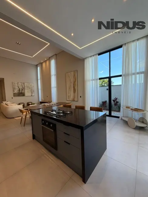 Foto 2 de Casa com 3 quartos à venda, 239m2 em Votorantim - SP