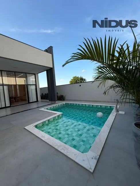 Foto 1 de Casa com 3 quartos à venda, 239m2 em Votorantim - SP