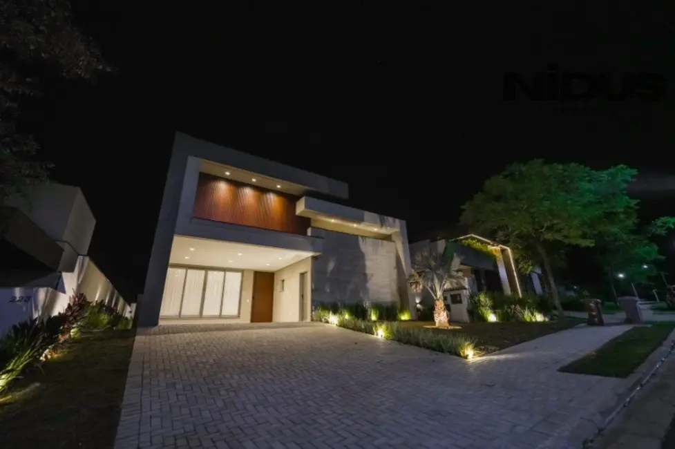 Foto 1 de Casa com 4 quartos à venda, 258m2 em Votorantim - SP