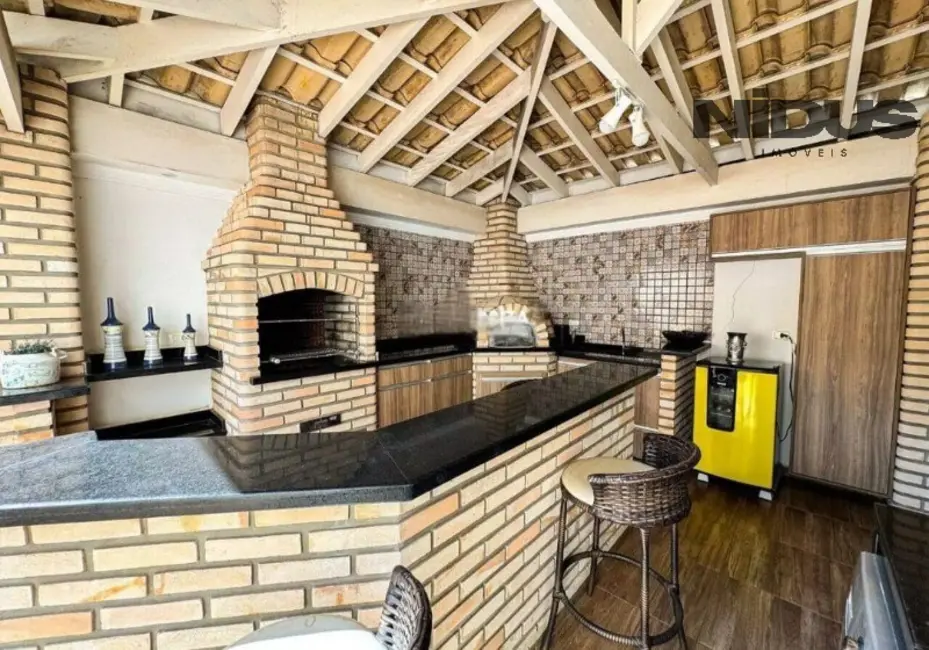 Casa de Condomínio com 3 quartos à venda, 200m2 em Bairro da Vossoroca, Sorocaba - SP - imagem 2 Foto 2 de Casa de Condomínio com 3 quartos à venda, 200m2 em Bairro da Vossoroca, Sorocaba - SP