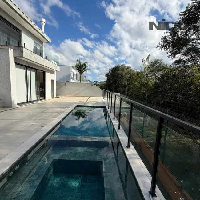 Casa de Condomínio com 3 quartos à venda, 290m2 em Votorantim - SP - imagem 3 Foto 3 de Casa de Condomínio com 3 quartos à venda, 290m2 em Votorantim - SP