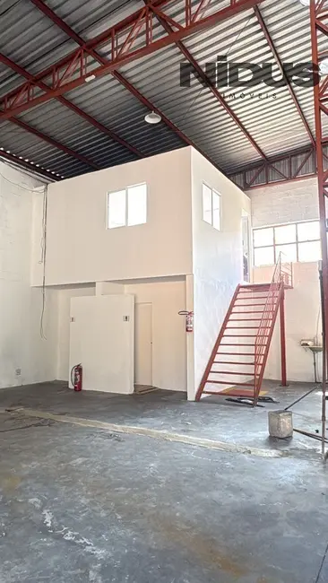 Foto 3 de Armazém / Galpão à venda, 400m2 em Zona Industrial, Sorocaba - SP