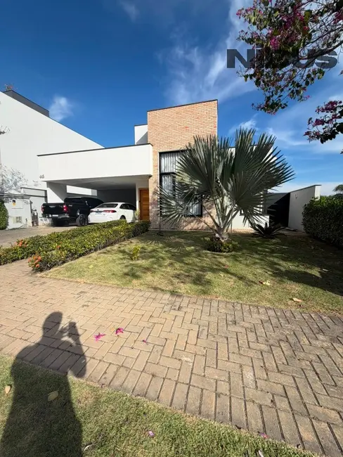 Casa de Condomínio com 3 quartos à venda, 217m2 em Alphaville Nova Esplanada, Votorantim - SP - imagem 4 Foto 4 de Casa de Condomínio com 3 quartos à venda, 217m2 em Alphaville Nova Esplanada, Votorantim - SP