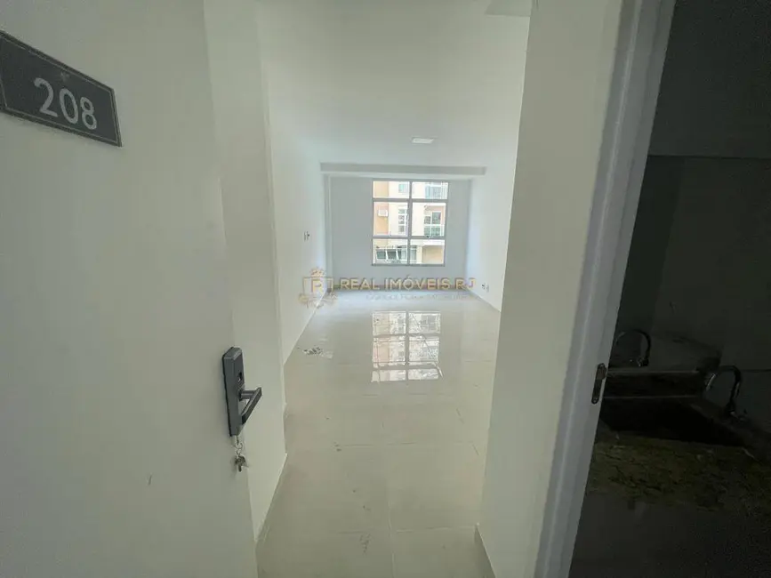 Foto 1 de Sala Comercial para alugar, 23m2 em Taquara, Rio De Janeiro - RJ