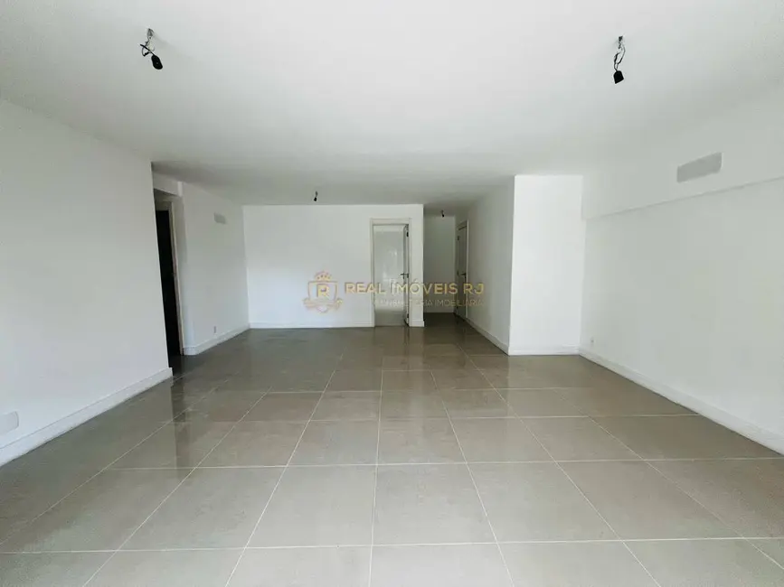 Apartamento com 4 quartos à venda, 169m2 em Barra da Tijuca, Rio De Janeiro - RJ - imagem 3 Foto 3 de Apartamento com 4 quartos à venda, 169m2 em Barra da Tijuca, Rio De Janeiro - RJ