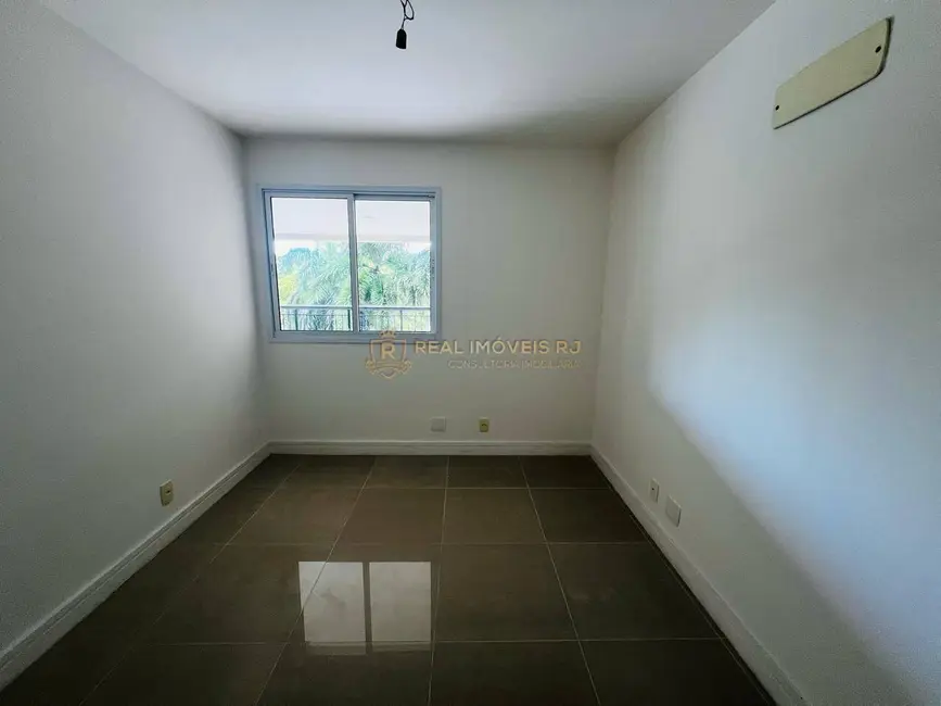Apartamento com 4 quartos à venda, 169m2 em Barra da Tijuca, Rio De Janeiro - RJ - imagem 5 Foto 5 de Apartamento com 4 quartos à venda, 169m2 em Barra da Tijuca, Rio De Janeiro - RJ
