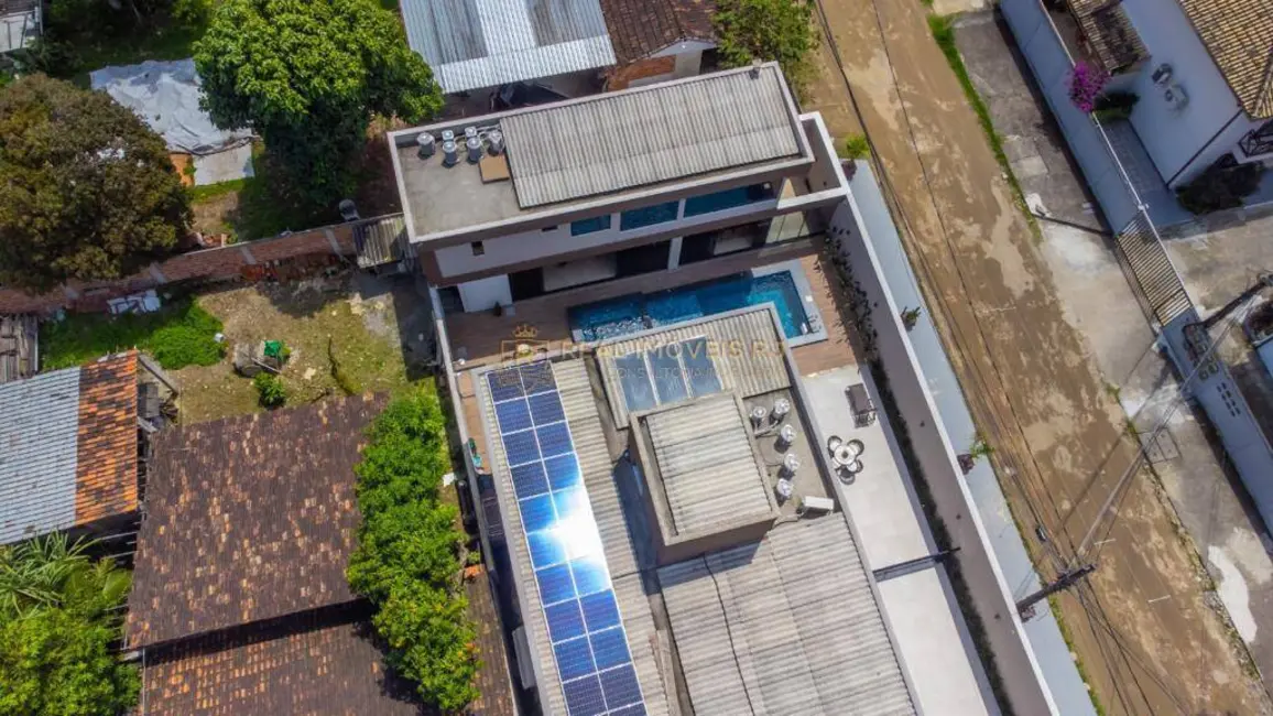 Casa com 6 quartos à venda, 600m2 em Itaipu, Niteroi - RJ - imagem 3 Foto 3 de Casa com 6 quartos à venda, 600m2 em Itaipu, Niteroi - RJ