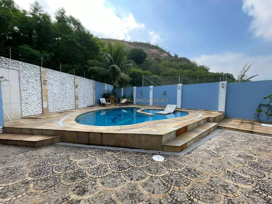 Casa com 3 quartos à venda, 335m2 em Tanque, Rio De Janeiro - RJ - imagem 6 Foto 6 de Casa com 3 quartos à venda, 335m2 em Tanque, Rio De Janeiro - RJ