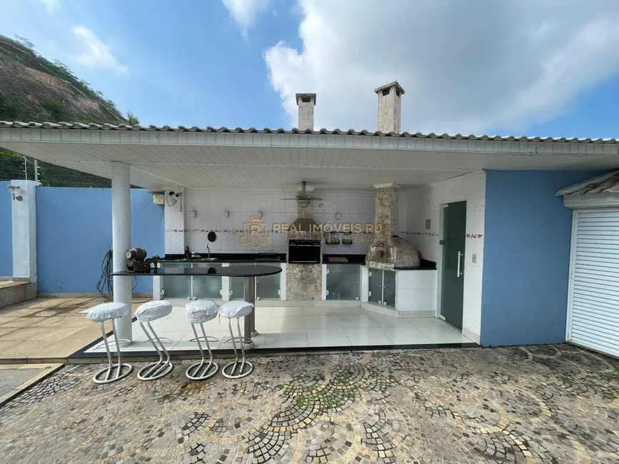 Casa com 3 quartos à venda, 335m2 em Tanque, Rio De Janeiro - RJ - imagem 7 Foto 7 de Casa com 3 quartos à venda, 335m2 em Tanque, Rio De Janeiro - RJ