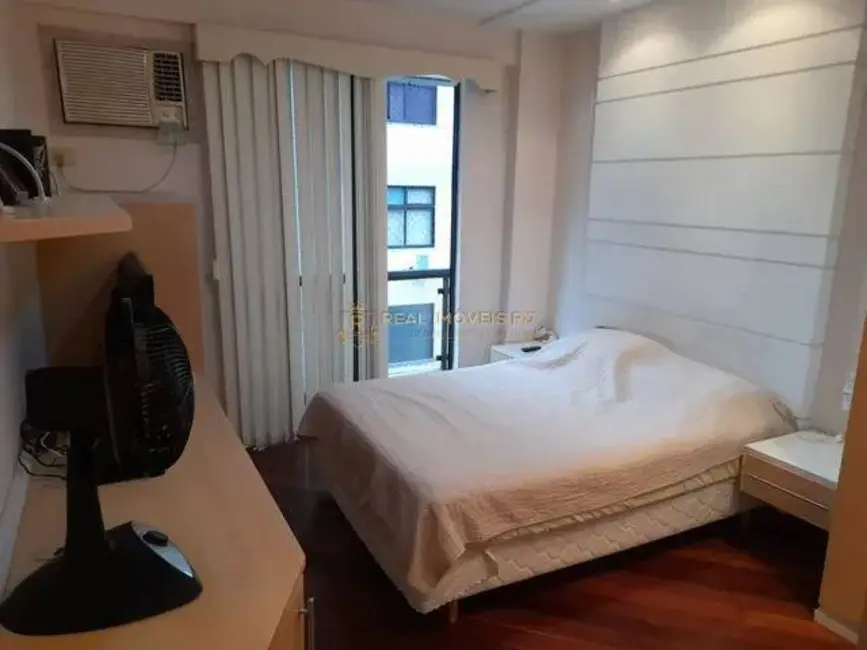 Apartamento com 4 quartos à venda, 140m2 em Tijuca, Rio De Janeiro - RJ - imagem 6 Foto 6 de Apartamento com 4 quartos à venda, 140m2 em Tijuca, Rio De Janeiro - RJ