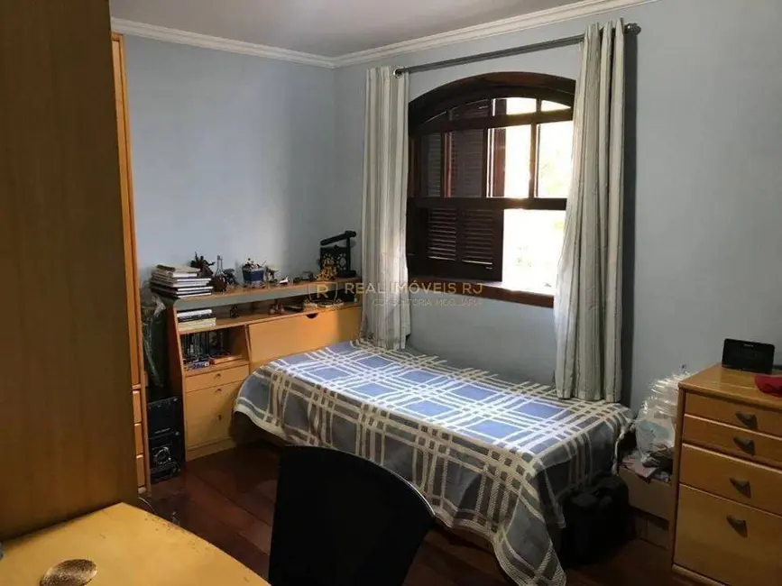 Casa com 6 quartos à venda, 750m2 em Anil, Rio De Janeiro - RJ - imagem 9 Foto 9 de Casa com 6 quartos à venda, 750m2 em Anil, Rio De Janeiro - RJ