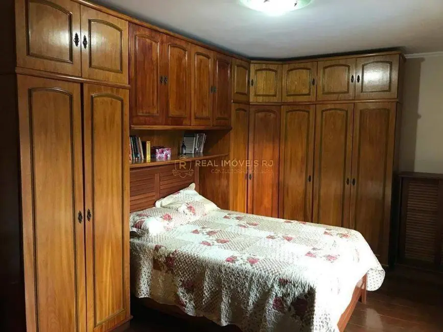 Casa com 6 quartos à venda, 750m2 em Anil, Rio De Janeiro - RJ - imagem 8 Foto 8 de Casa com 6 quartos à venda, 750m2 em Anil, Rio De Janeiro - RJ