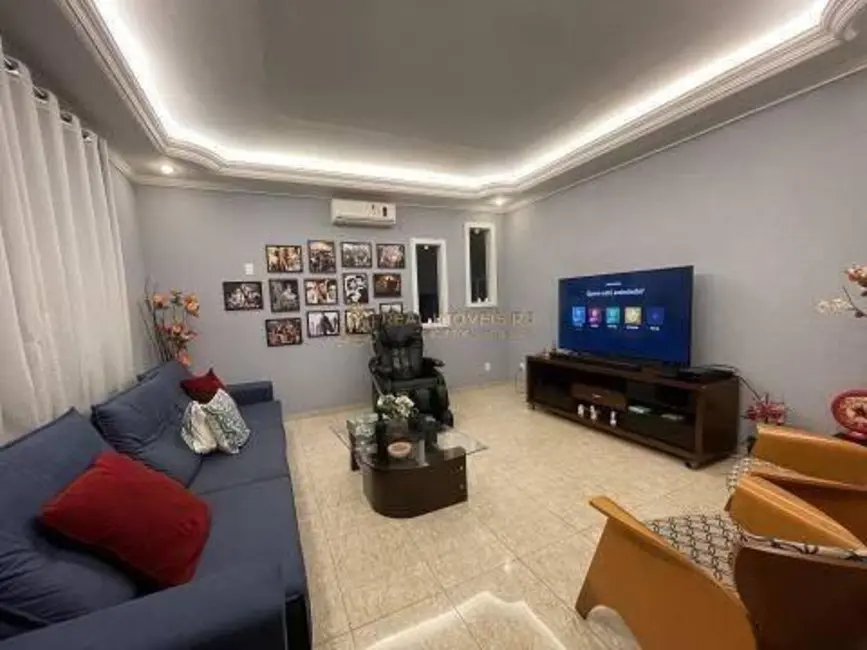 Casa com 4 quartos à venda, 560m2 em Anil, Rio De Janeiro - RJ - imagem 3 Foto 3 de Casa com 4 quartos à venda, 560m2 em Anil, Rio De Janeiro - RJ