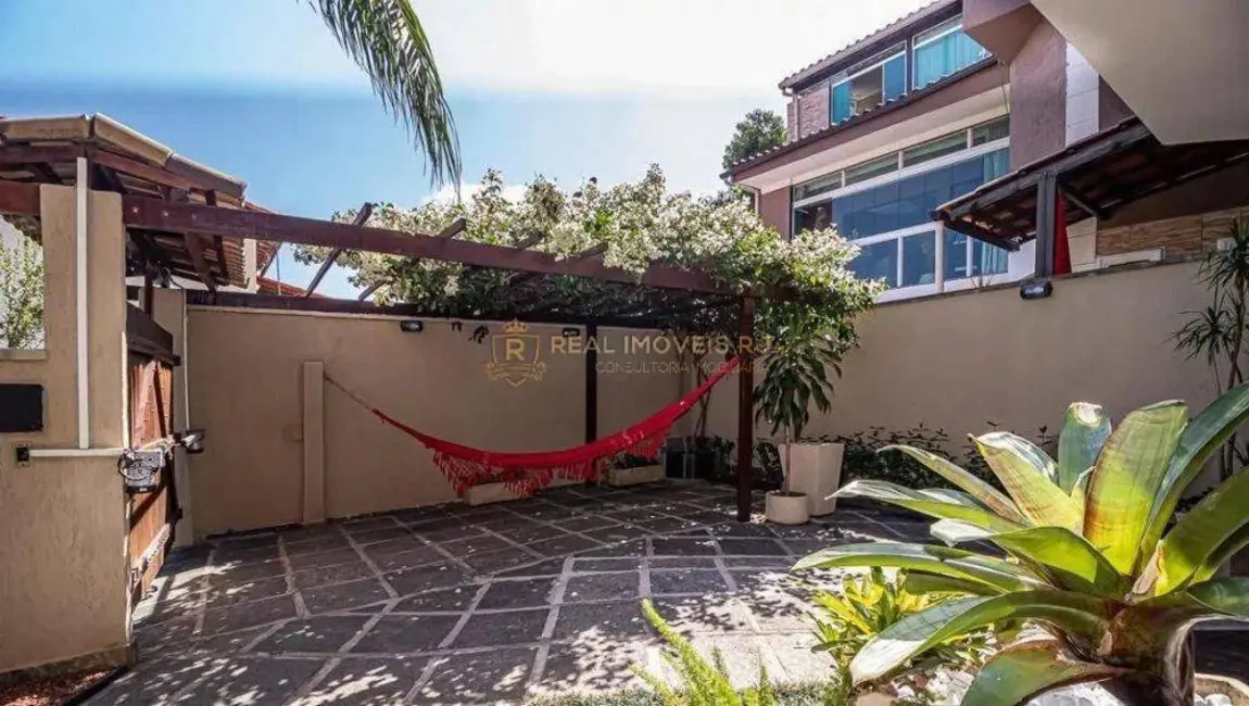 Foto 3 de Casa com 4 quartos à venda, 130m2 em Taquara, Rio De Janeiro - RJ