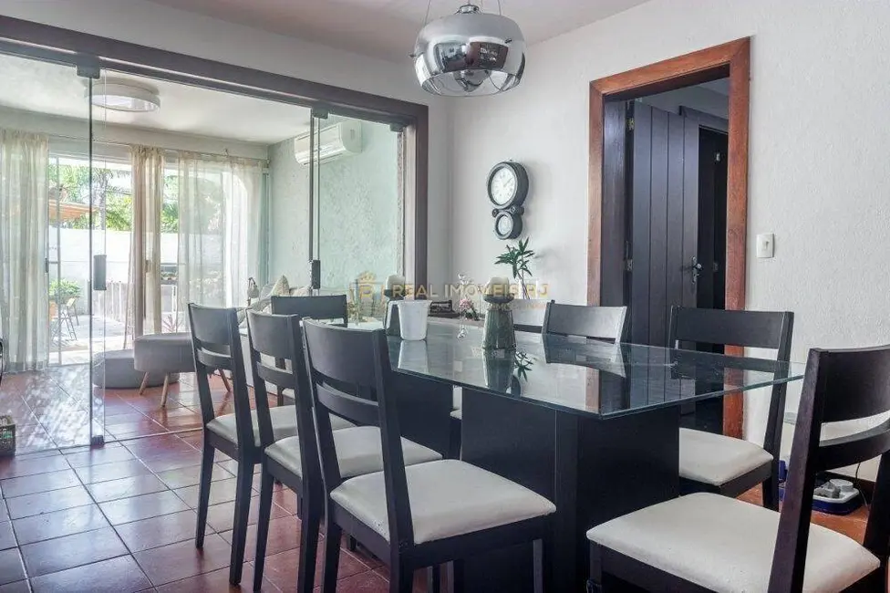 Casa com 4 quartos à venda, 665m2 em Barra da Tijuca, Rio De Janeiro - RJ - imagem 9 Foto 9 de Casa com 4 quartos à venda, 665m2 em Barra da Tijuca, Rio De Janeiro - RJ