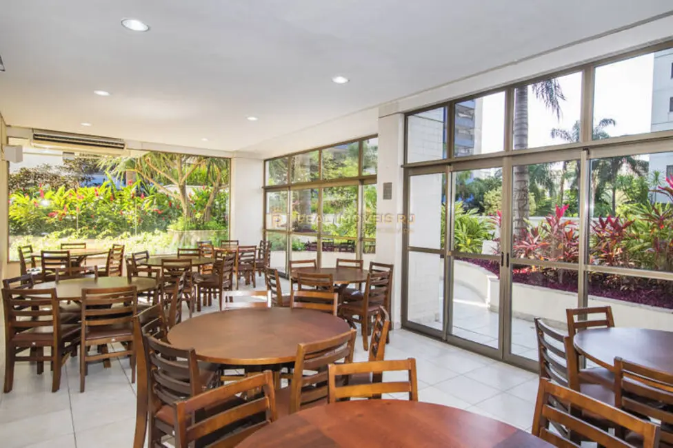 Apartamento com 2 quartos à venda, 72m2 em Jacarepaguá, Rio De Janeiro - RJ - imagem 3 Foto 3 de Apartamento com 2 quartos à venda, 72m2 em Jacarepaguá, Rio De Janeiro - RJ