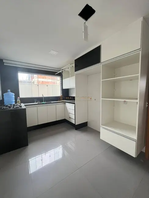 Casa com 3 quartos à venda, 370m2 em Recreio dos Bandeirantes, Rio De Janeiro - RJ - imagem 8 Foto 8 de Casa com 3 quartos à venda, 370m2 em Recreio dos Bandeirantes, Rio De Janeiro - RJ