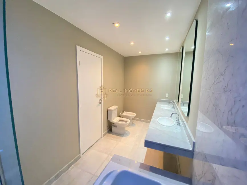 Apartamento com 4 quartos à venda, 288m2 em Barra da Tijuca, Rio De Janeiro - RJ - imagem 9 Foto 9 de Apartamento com 4 quartos à venda, 288m2 em Barra da Tijuca, Rio De Janeiro - RJ