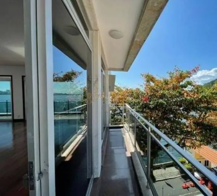 Apartamento com 4 quartos à venda, 170m2 em Urca, Rio De Janeiro - RJ - imagem 5 Foto 5 de Apartamento com 4 quartos à venda, 170m2 em Urca, Rio De Janeiro - RJ