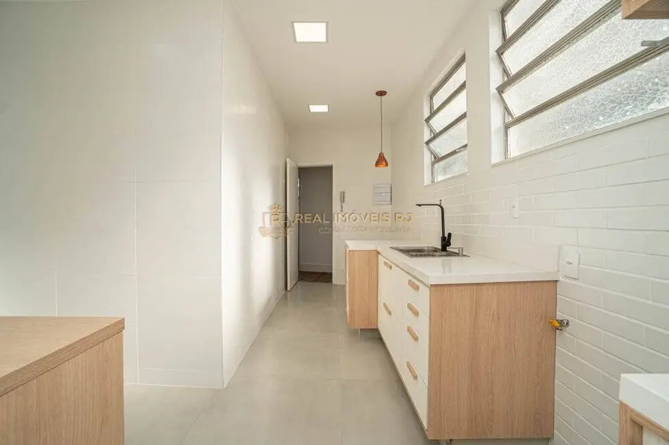 Apartamento com 4 quartos à venda, 130m2 em Tijuca, Rio De Janeiro - RJ - imagem 3 Foto 3 de Apartamento com 4 quartos à venda, 130m2 em Tijuca, Rio De Janeiro - RJ