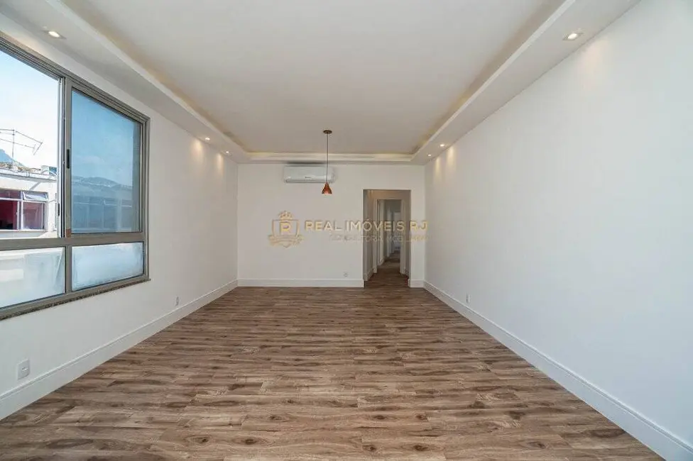 Foto 2 de Apartamento com 4 quartos à venda, 130m2 em Tijuca, Rio De Janeiro - RJ