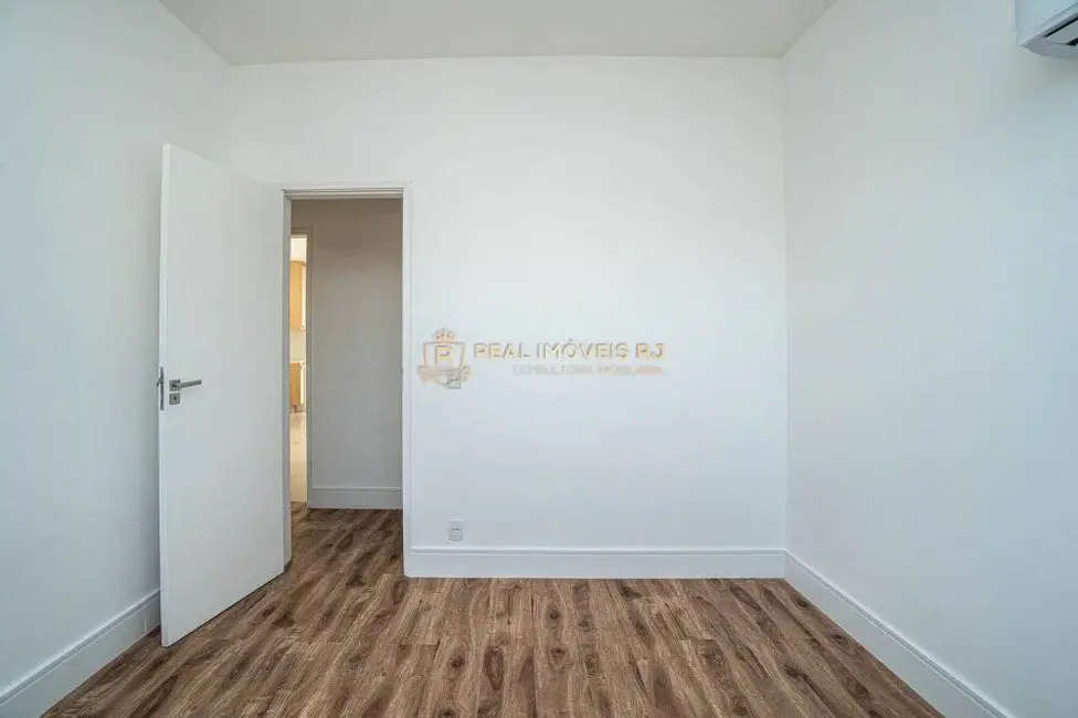 Apartamento com 4 quartos à venda, 130m2 em Tijuca, Rio De Janeiro - RJ - imagem 5 Foto 5 de Apartamento com 4 quartos à venda, 130m2 em Tijuca, Rio De Janeiro - RJ