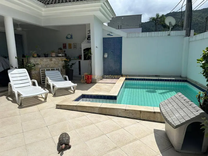 Foto 1 de Casa com 4 quartos à venda em Vargem Pequena, Rio De Janeiro - RJ