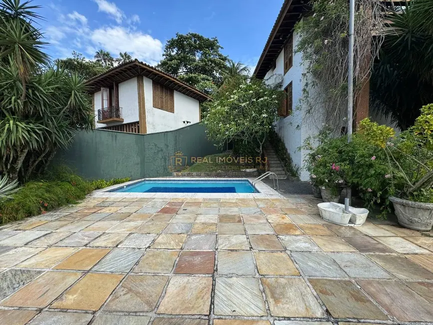 Casa com 5 quartos para alugar, 1828m2 em Joá, Rio De Janeiro - RJ - imagem 7 Foto 7 de Casa com 5 quartos para alugar, 1828m2 em Joá, Rio De Janeiro - RJ