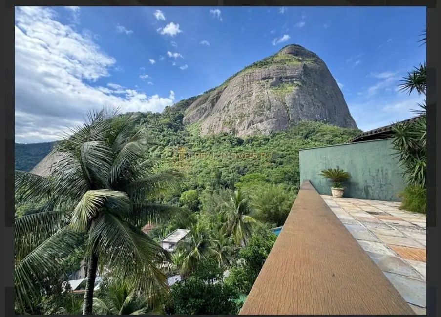 Casa com 5 quartos para alugar, 1828m2 em Joá, Rio De Janeiro - RJ - imagem 9 Foto 9 de Casa com 5 quartos para alugar, 1828m2 em Joá, Rio De Janeiro - RJ
