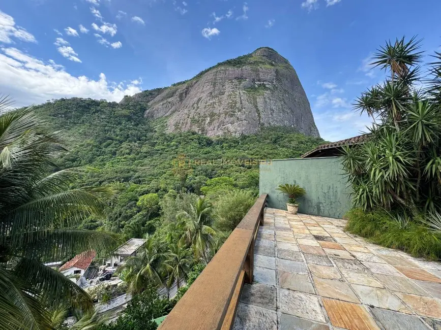 Casa com 5 quartos para alugar, 1828m2 em Joá, Rio De Janeiro - RJ - imagem 6 Foto 6 de Casa com 5 quartos para alugar, 1828m2 em Joá, Rio De Janeiro - RJ