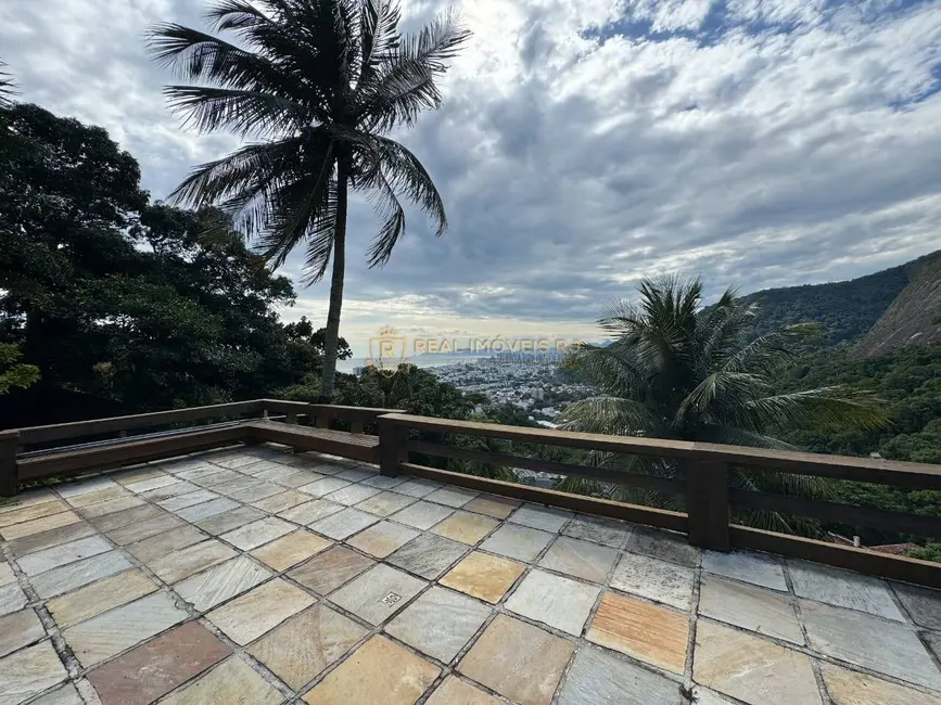 Casa com 5 quartos para alugar, 1828m2 em Joá, Rio De Janeiro - RJ - imagem 5 Foto 5 de Casa com 5 quartos para alugar, 1828m2 em Joá, Rio De Janeiro - RJ