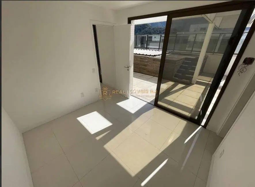 Apartamento com 4 quartos à venda, 283m2 em Rio De Janeiro - RJ - imagem 6 Foto 6 de Apartamento com 4 quartos à venda, 283m2 em Rio De Janeiro - RJ
