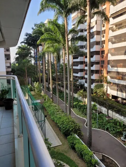 Apartamento com 3 quartos à venda, 120m2 em Rio De Janeiro - RJ - imagem 4 Foto 4 de Apartamento com 3 quartos à venda, 120m2 em Rio De Janeiro - RJ