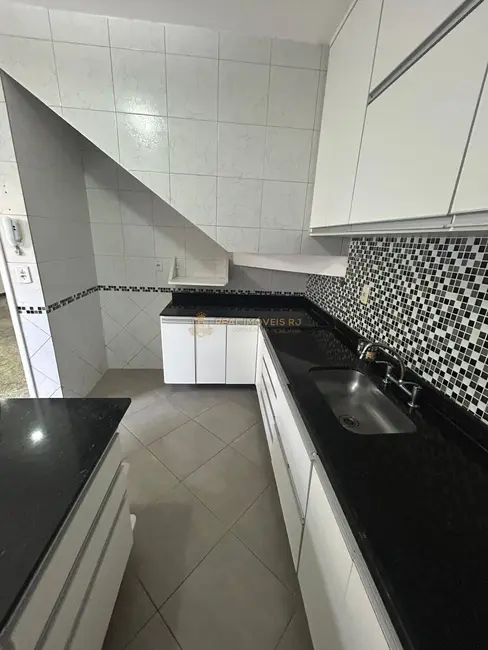 Casa com 4 quartos à venda, 180m2 em Anil, Rio De Janeiro - RJ - imagem 4 Foto 4 de Casa com 4 quartos à venda, 180m2 em Anil, Rio De Janeiro - RJ