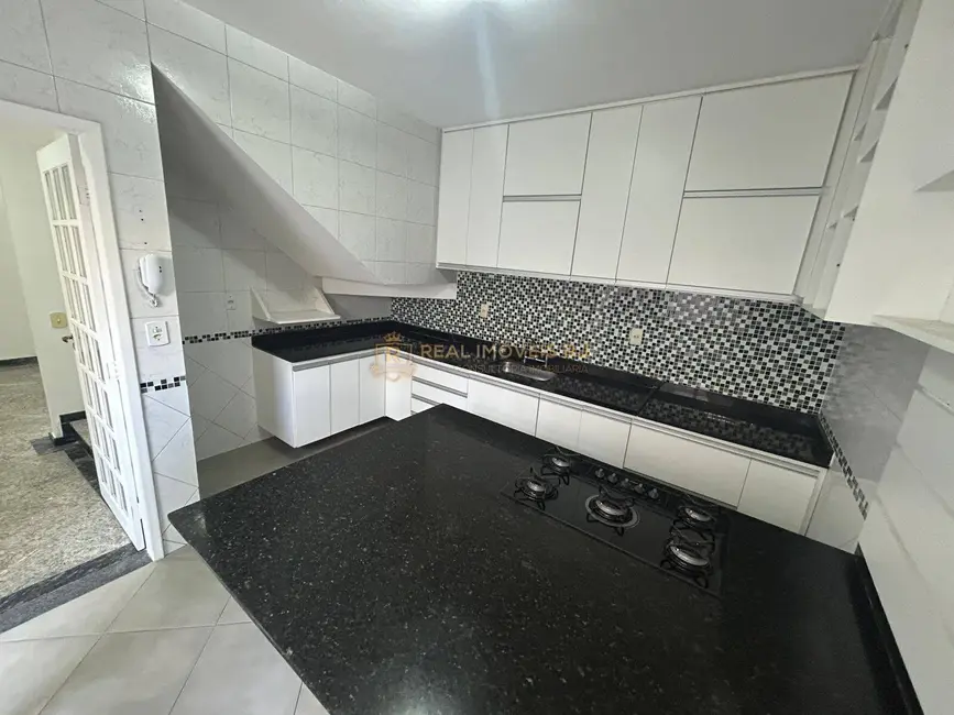 Casa com 4 quartos à venda, 180m2 em Anil, Rio De Janeiro - RJ - imagem 5 Foto 5 de Casa com 4 quartos à venda, 180m2 em Anil, Rio De Janeiro - RJ