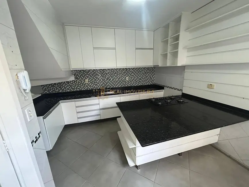 Casa com 4 quartos à venda, 180m2 em Anil, Rio De Janeiro - RJ - imagem 6 Foto 6 de Casa com 4 quartos à venda, 180m2 em Anil, Rio De Janeiro - RJ