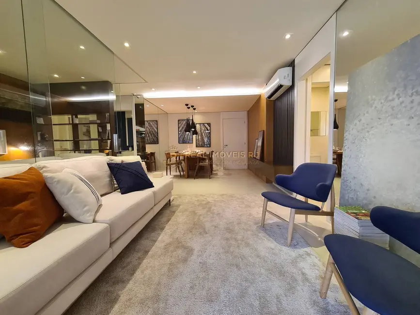 Apartamento com 3 quartos à venda, 117m2 em Rio De Janeiro - RJ - imagem 3 Foto 3 de Apartamento com 3 quartos à venda, 117m2 em Rio De Janeiro - RJ