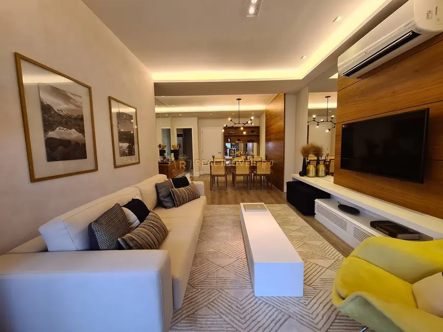 Foto 8 de Apartamento com 5 quartos à venda, 122m2 em Rio De Janeiro - RJ