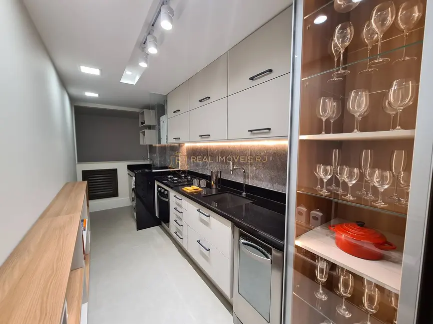 Foto 3 de Apartamento com 5 quartos à venda, 122m2 em Rio De Janeiro - RJ