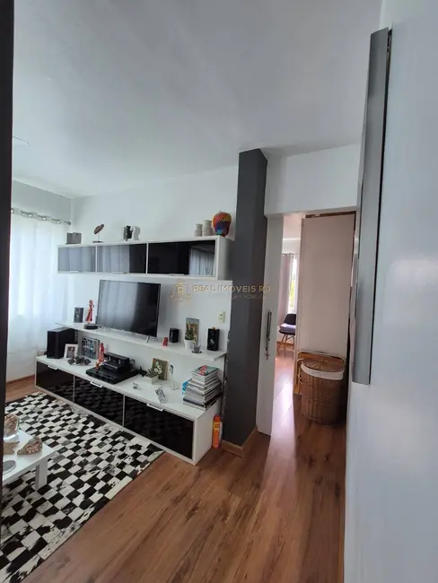Foto 2 de Apartamento com 2 quartos à venda, 50m2 em Taquara, Rio De Janeiro - RJ