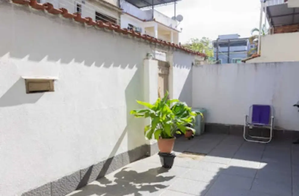 Casa com 2 quartos à venda, 152m2 em Anil, Rio De Janeiro - RJ - imagem 2 Foto 2 de Casa com 2 quartos à venda, 152m2 em Anil, Rio De Janeiro - RJ