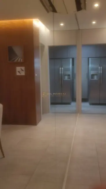 Apartamento com 5 quartos à venda, 160m2 em Rio De Janeiro - RJ - imagem 2 Foto 2 de Apartamento com 5 quartos à venda, 160m2 em Rio De Janeiro - RJ