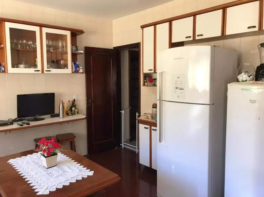 Casa com 6 quartos à venda, 344m2 em Anil, Rio De Janeiro - RJ - imagem 3 Foto 3 de Casa com 6 quartos à venda, 344m2 em Anil, Rio De Janeiro - RJ