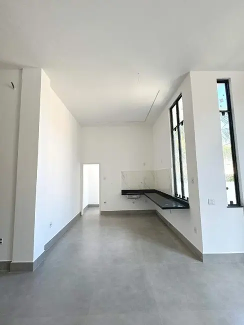 Foto 3 de Casa com 3 quartos à venda, 250m2 em Vargem Pequena, Rio De Janeiro - RJ