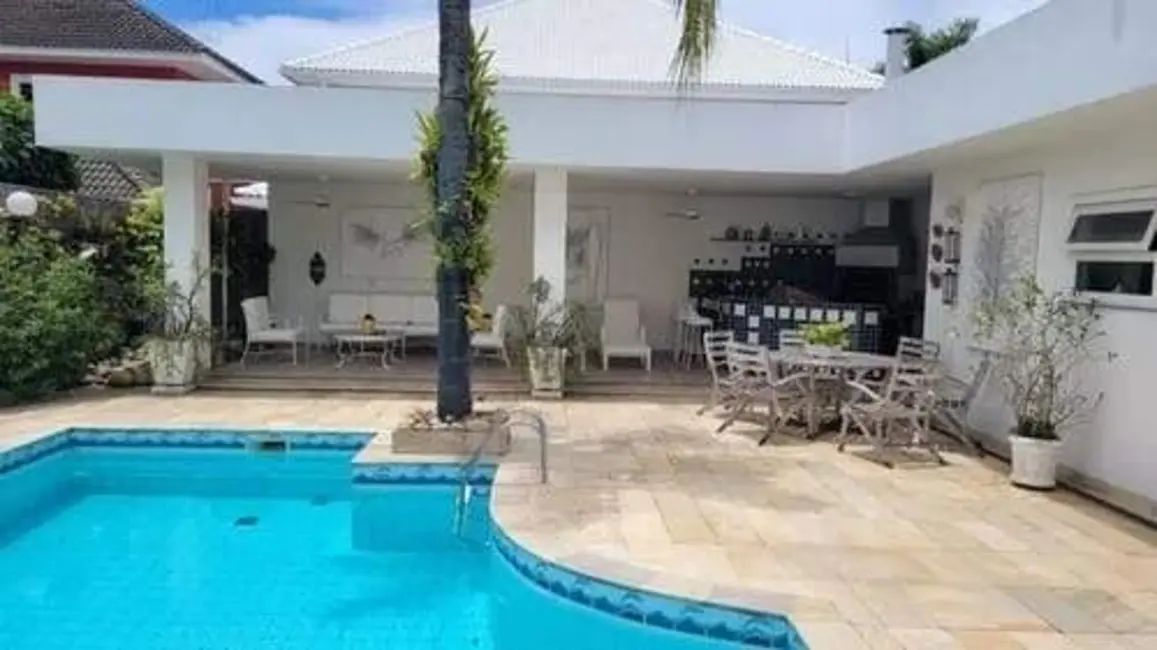 Casa com 4 quartos à venda, 504m2 em Barra da Tijuca, Rio De Janeiro - RJ - imagem 9 Foto 9 de Casa com 4 quartos à venda, 504m2 em Barra da Tijuca, Rio De Janeiro - RJ