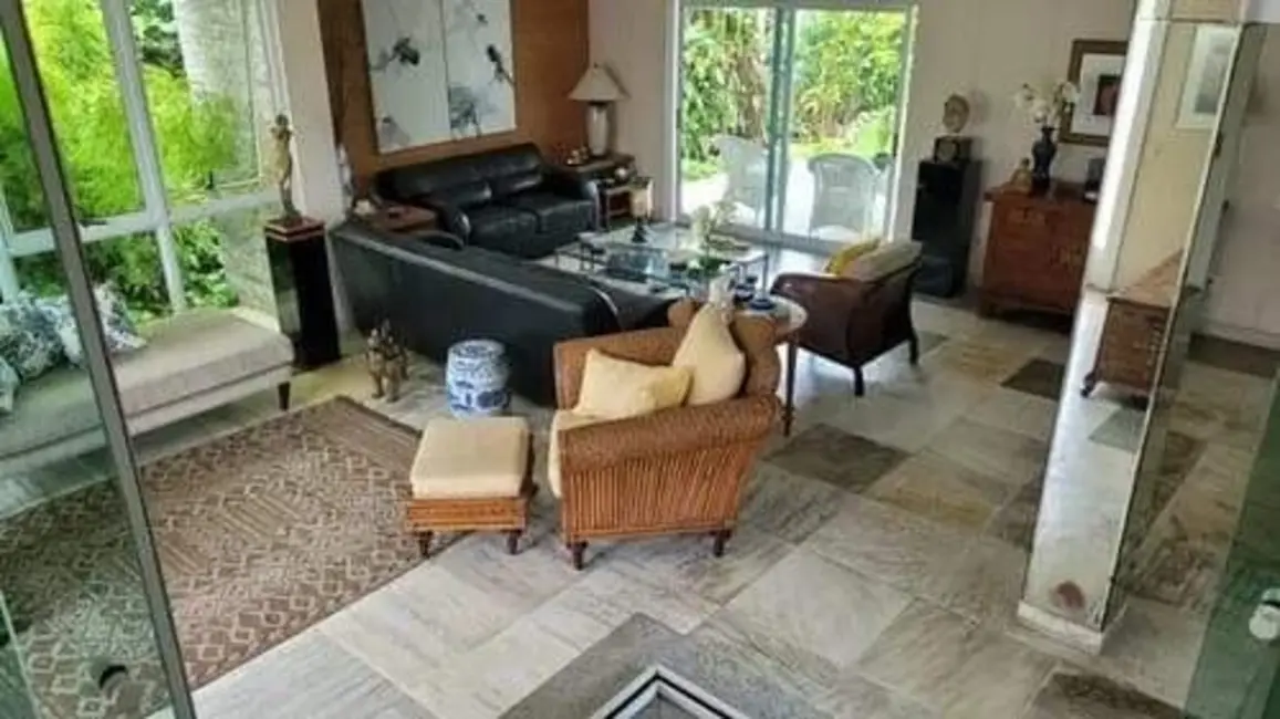Casa com 4 quartos à venda, 504m2 em Barra da Tijuca, Rio De Janeiro - RJ - imagem 3 Foto 3 de Casa com 4 quartos à venda, 504m2 em Barra da Tijuca, Rio De Janeiro - RJ